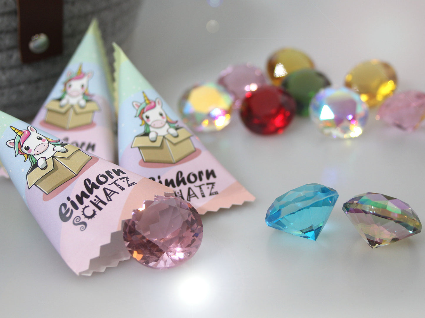 Einhorn Schatz Mystery Box für Mädchen | Glitzer Armband oder Glas Diamant | Mitgebsel & Adventskalender Geschenk