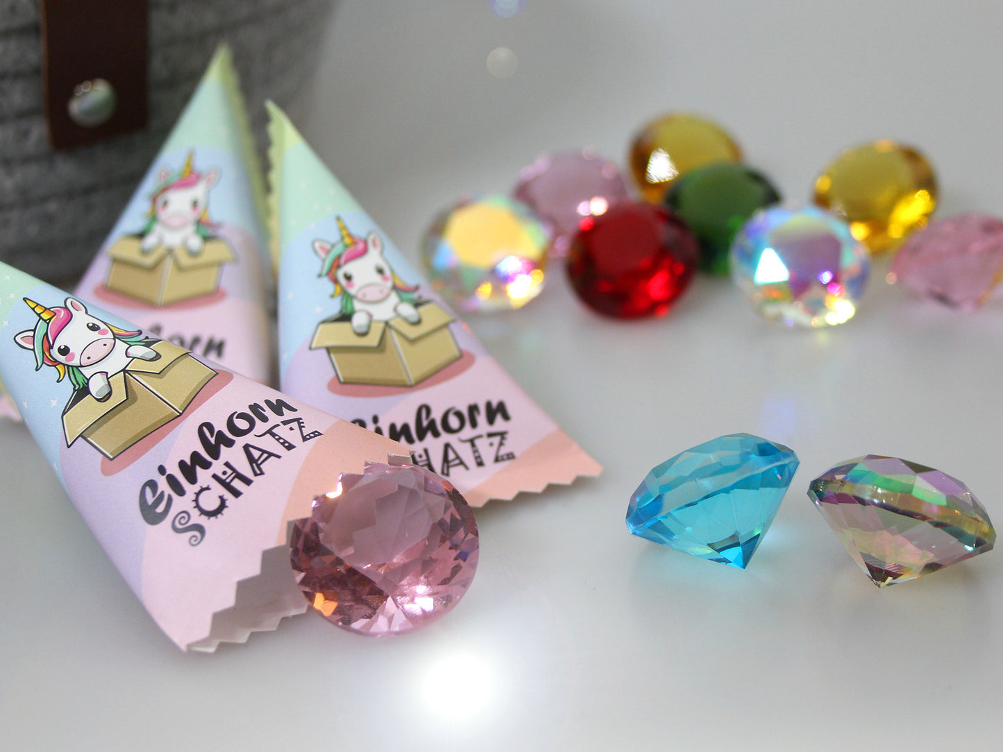 Einhorn Schatz Mystery Box für Mädchen | Glitzer Armband oder Glas Diamant | Mitgebsel & Adventskalender Geschenk
