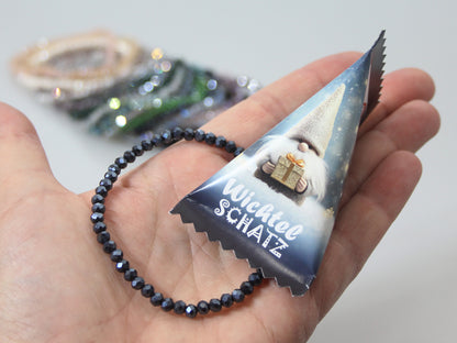 Wichtelgeschenk Mystery Box mit Glasperlen-Armband – kleines Weihnachtsgeschenk oder Adventskalender-Mitbringsel